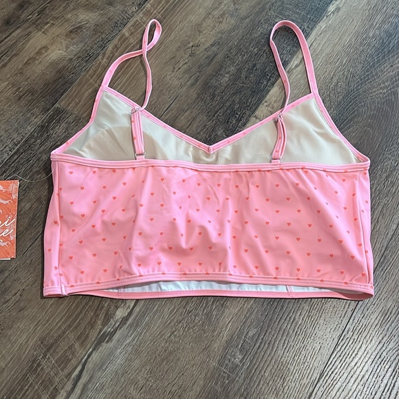 NWT Kortni Jeane V’d crop- Pink Hearts - Picture 2 of 5